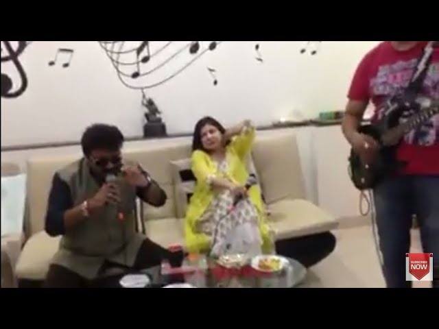 Shravan rathod(nadeem shravan)and alka yagnik rehearsal class=