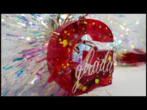 27 ميدالية مفاتيح بالأسماء حسب الطلب