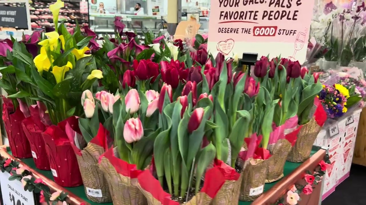 Valentines 💌 Day Decorations at Sprouts Farmers Market, San Jose 