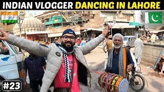 Indian Vlogger Enjoying In Lahore Pakistan | 🇮🇳Indian Exploring Pakistan 🇵🇰