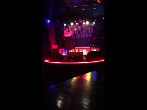 Cover Just a Girl live karaoke - Clip 2 - Jessica Whitney
