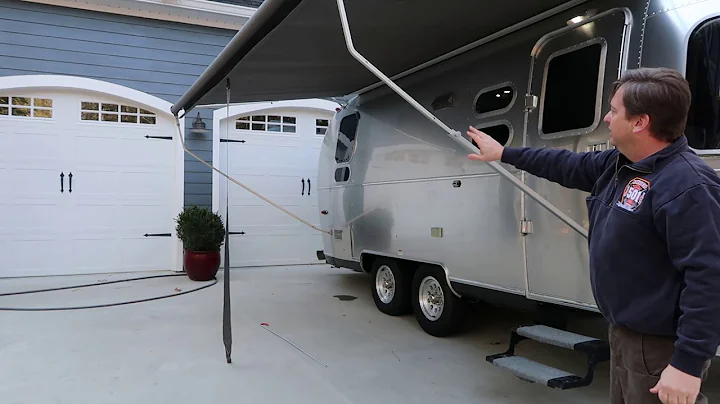 Zip Dee Awning on Airstream 23D International Signature