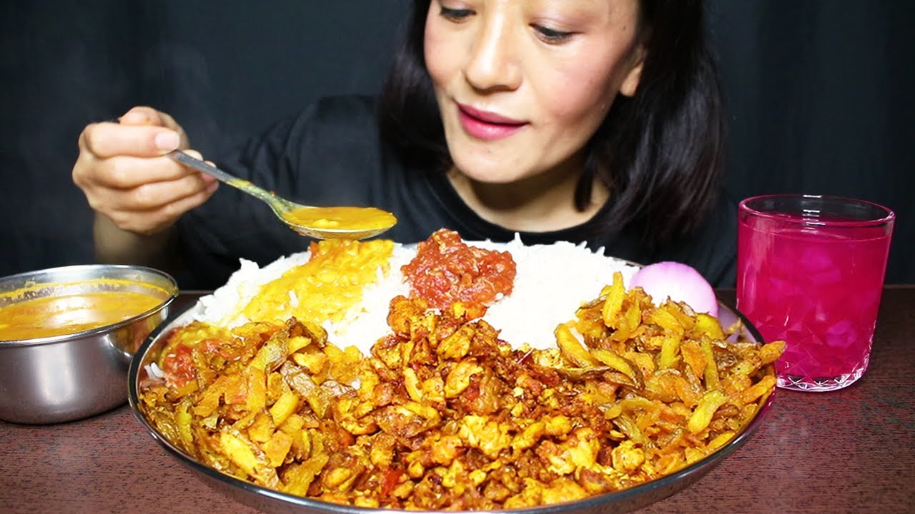 Spicy Aloo Bhujia, Spicy Egg Bhurji, Chana Dal Fry, Rice and Tomato Achar 