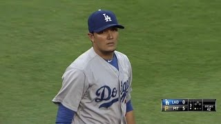 Rojas makes excellent diving stop for out