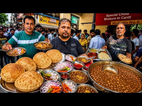 Only 20/- Rs | No.1 Indian Street Food In Punjab | Chole Bhature, Samosa & Punjabi Thali