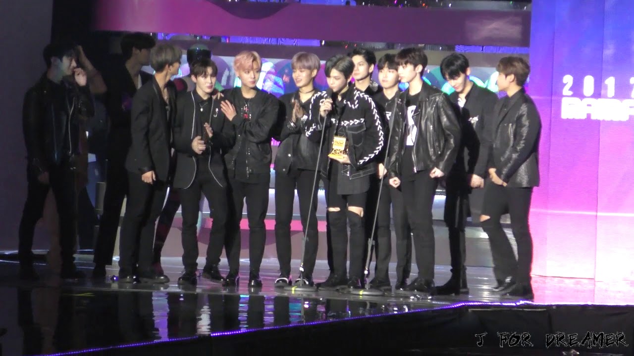 171201 워너원 남자그룹상 수상 / WANNAONE