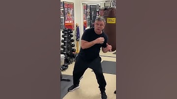 カス・ダマト「教養ある左腕」 - テディ・アトラスのボクシングテクニック | ザ・ファイト・タクティクス