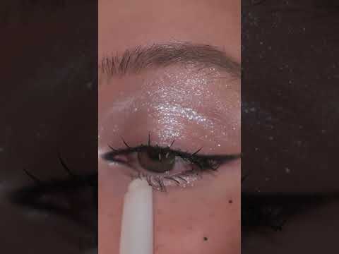 Блеск для губ FENTY BEAUTY "Diamond Milk" Gloss Bomb Universal Lip Luminizer Midnight Diamonds Collection, видео 1
