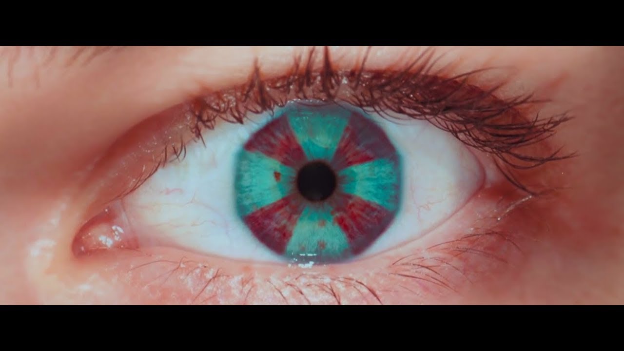 Most creative movie scenes from Resident Evil Apocalypse (2004)