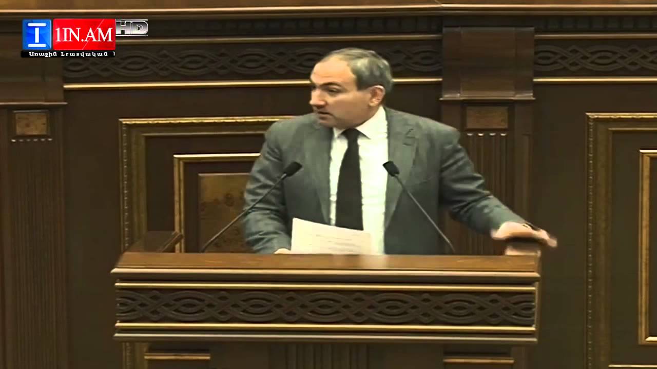 Ոտի տակ չընկնեք, դուք չափազանց փոքր ֆիգուր եք. Նիկոլ Փաշինյանը՝ Արտակ Շաբոյանին