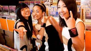 The great Naoko Yamano and Shonen Knife: Black Bass from "Let's Kni...