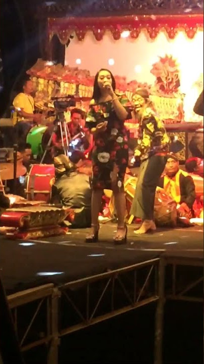 LAWAK RABIES GOYANG DANGDUT BARENG DEWA BUDAYA JEMBER
