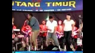 DANGDUT HOT BINTANG TIMUR, Arjun, Pak Amat & Siti (Terminal JOYOBOYO Surabaya, 30 Juni 2010 )