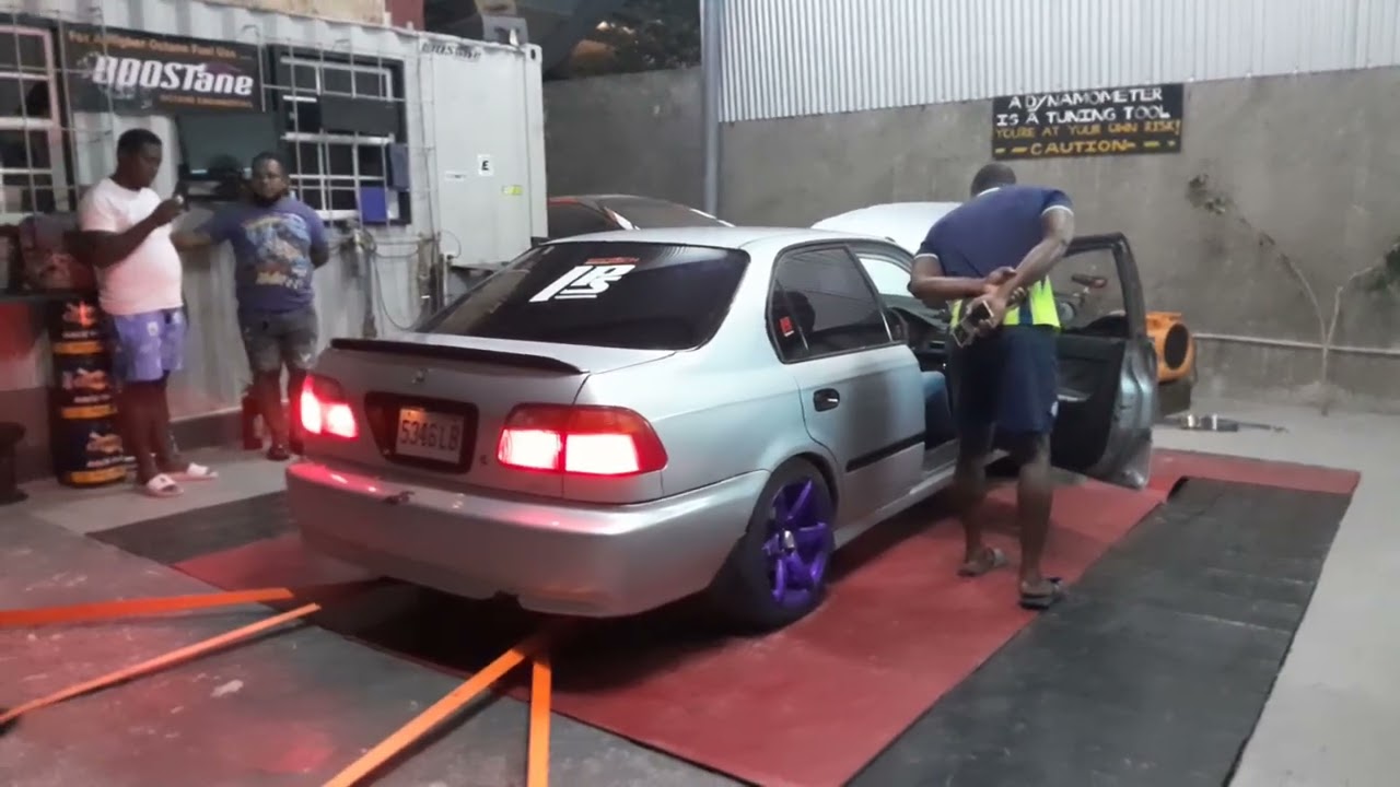 B20 vtec with stage 1 skunk 2 cams and 90lbs springs. #ingenuityproshop #northcoastseafood #honda 