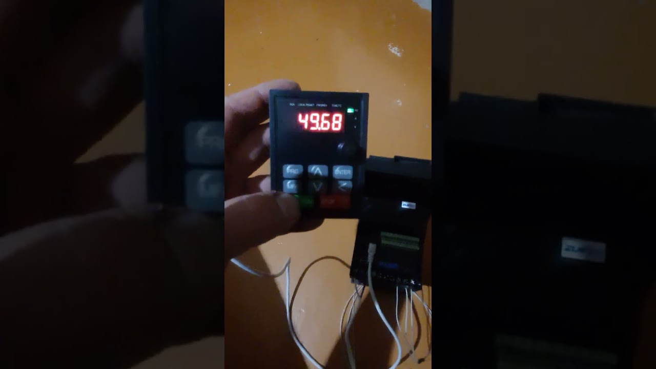 частотник HE 100 220/3×380