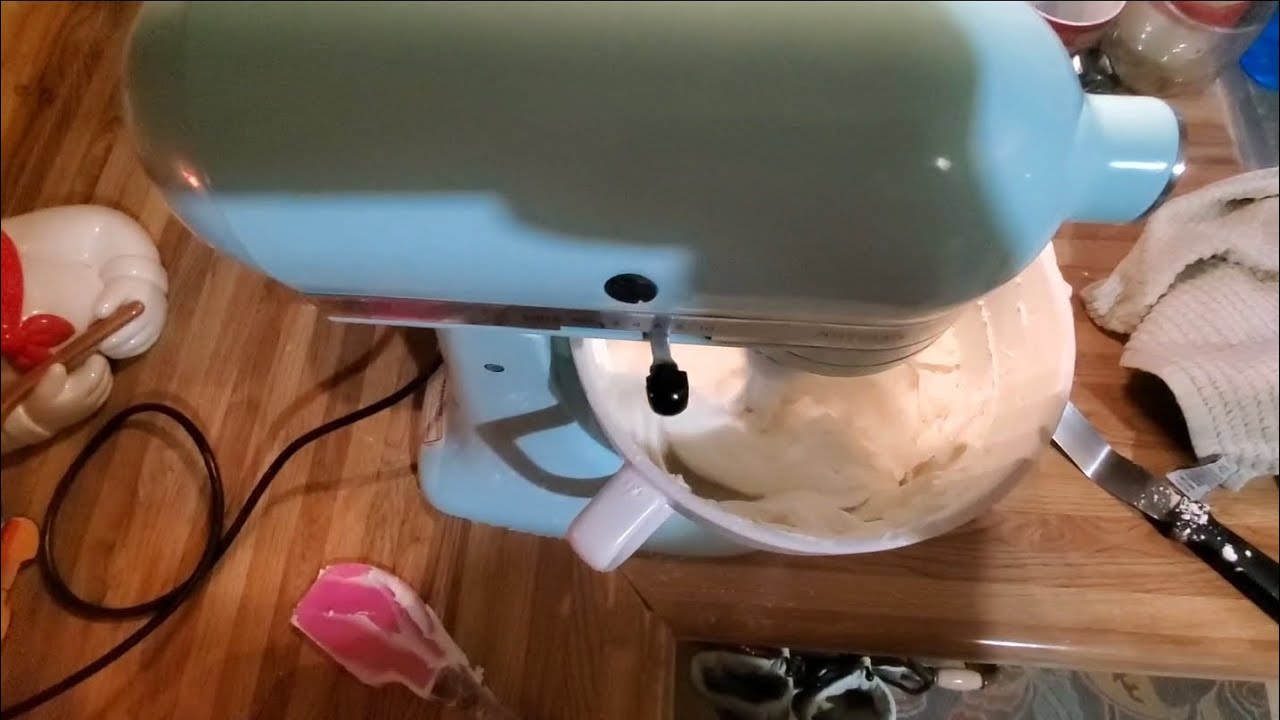 Buttercream in the Kitchenaid Artisan mixer YouTube
