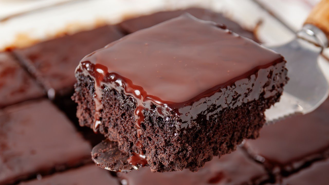 Gluten-Free Fudge Cake | עוגת שוקולד ללא גלוטן וקמח