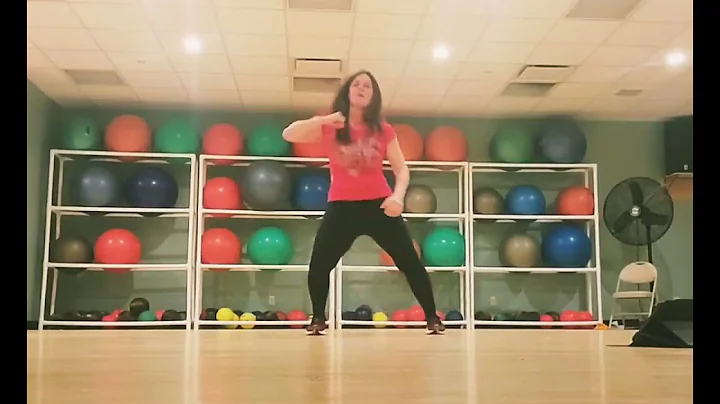 Lisa's Zumba Playlist 2022 Out Out
