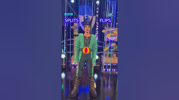 This or That with Divina de Campo  🎭 | CBBC