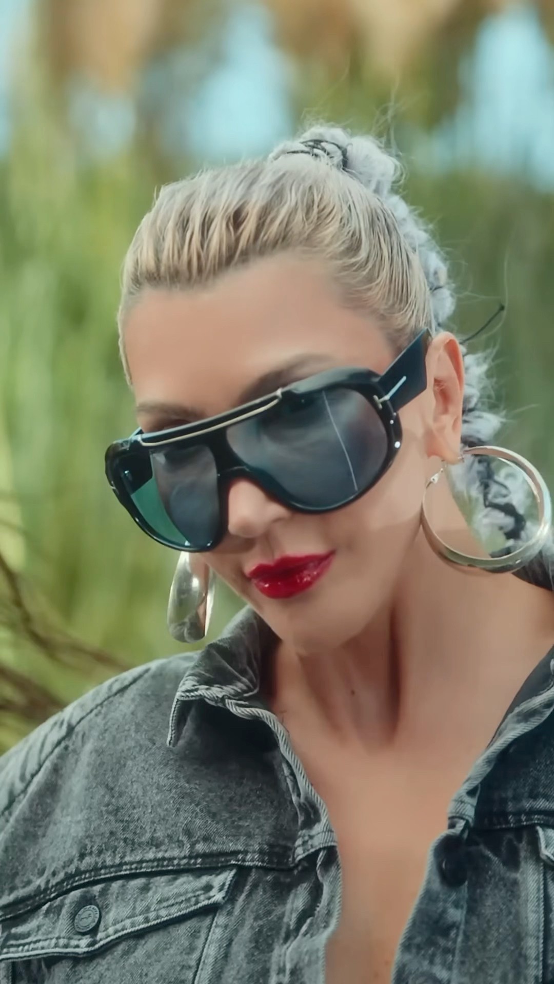 Damla damla, zarla zorla, hep kavga! Hande Yener’in bu hit şarkısı size ne hissettiriyor? ? #shorts