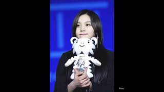 Download lagu • Beautiful Angel • • Kim Yewon • [GFRIEND]