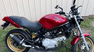 Honda VTR 250 exhaust before and after (MUSARRI Stealth)
