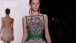Tadashi Shoji A Feminine Collection w Delicate Lightness for Spring 2017