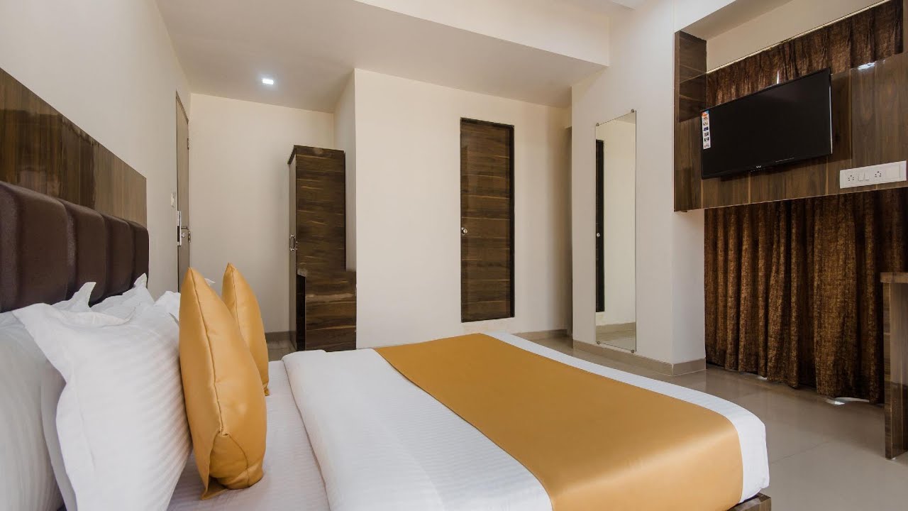 Capital O 12043 Hotel Konak, Mumbai, India