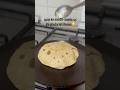 Muhh ke saath-saath roti bhi phula leti hoon 😌 #roti #shorts #food