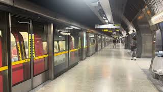 Jubilee line 1996 Stock 96006 departing London Bridge 12/8/26