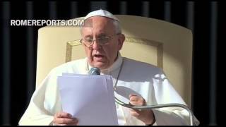 El Papa hace rezar juntos a unos 50.000 peregrinos por una niña enferma