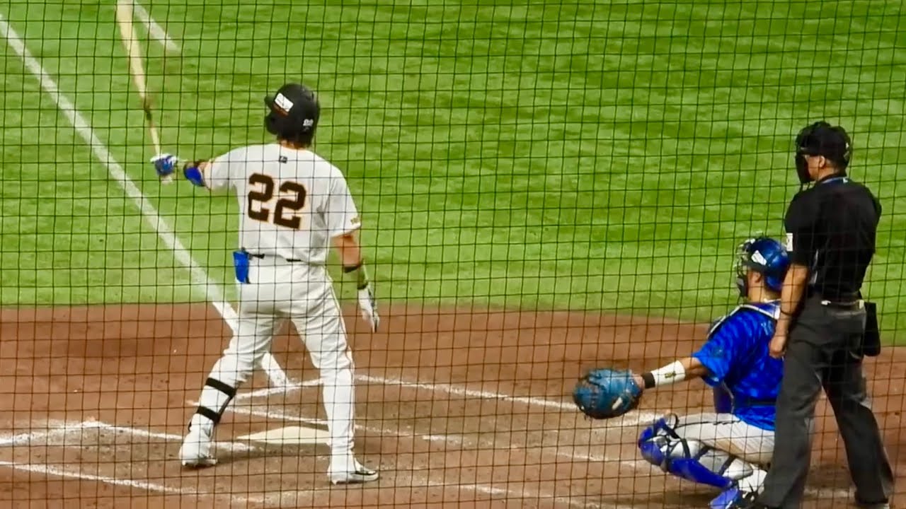 CSファイナル　巨人小林誠司が8回裏のBIGチャンスに打席へ！激戦の巨人対DeNA 2024/10/21(月) in東京ドーム　クライマックスシリーズファイナルステージ第6戦