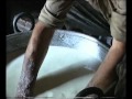 MUNGITURA E LAVORAZIONE DEL FORMAGGIO IN SARDEGNA COL METODO TRADIZIONALE