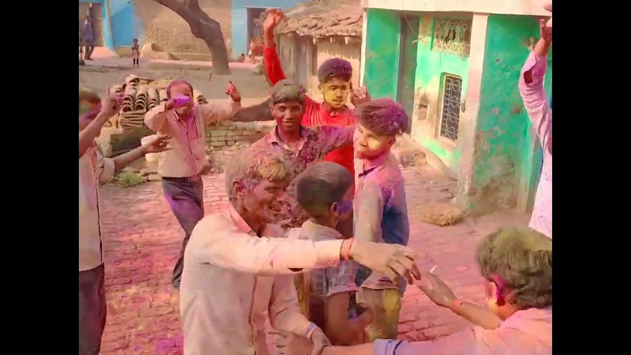 Holi ki video. 18,3,2022
