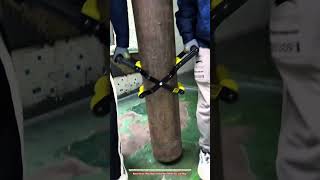 Manual Scissor Lifting Tongs Handling Heavy Cylinder With Estimated 60Kg Load Capacity