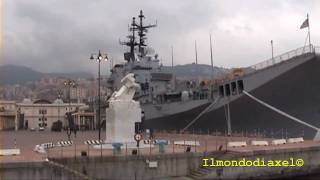 Il porto di Genova con vista dal battello