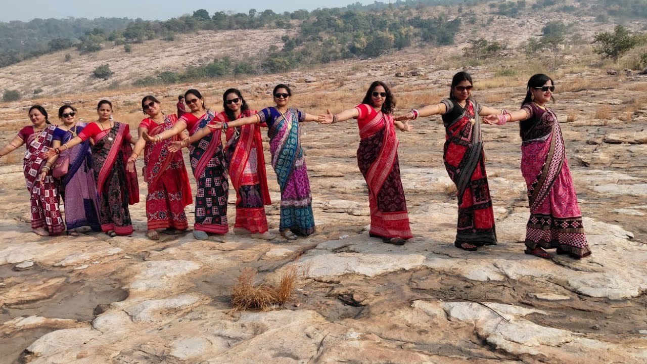 କିଏ କେନୁ ଆସିଛନ୍ ସବୁ ଜାନମା ଇ ଭିଡିଓ ରେ ♥️😀ସବୁ ସମ୍ବଲପୁରୀ ଏନ୍ ମାନେ ଗୁଟେ ଜାଗା ନେ ♥️♥️