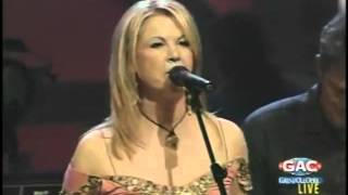 Patty Loveless feat. Alison Krauss — "The Boys Are Back in Town" — Live chords