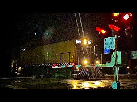 Mstx Train MSTX 1155 leads and PLNX 57 on the back with the CMU Football train ...