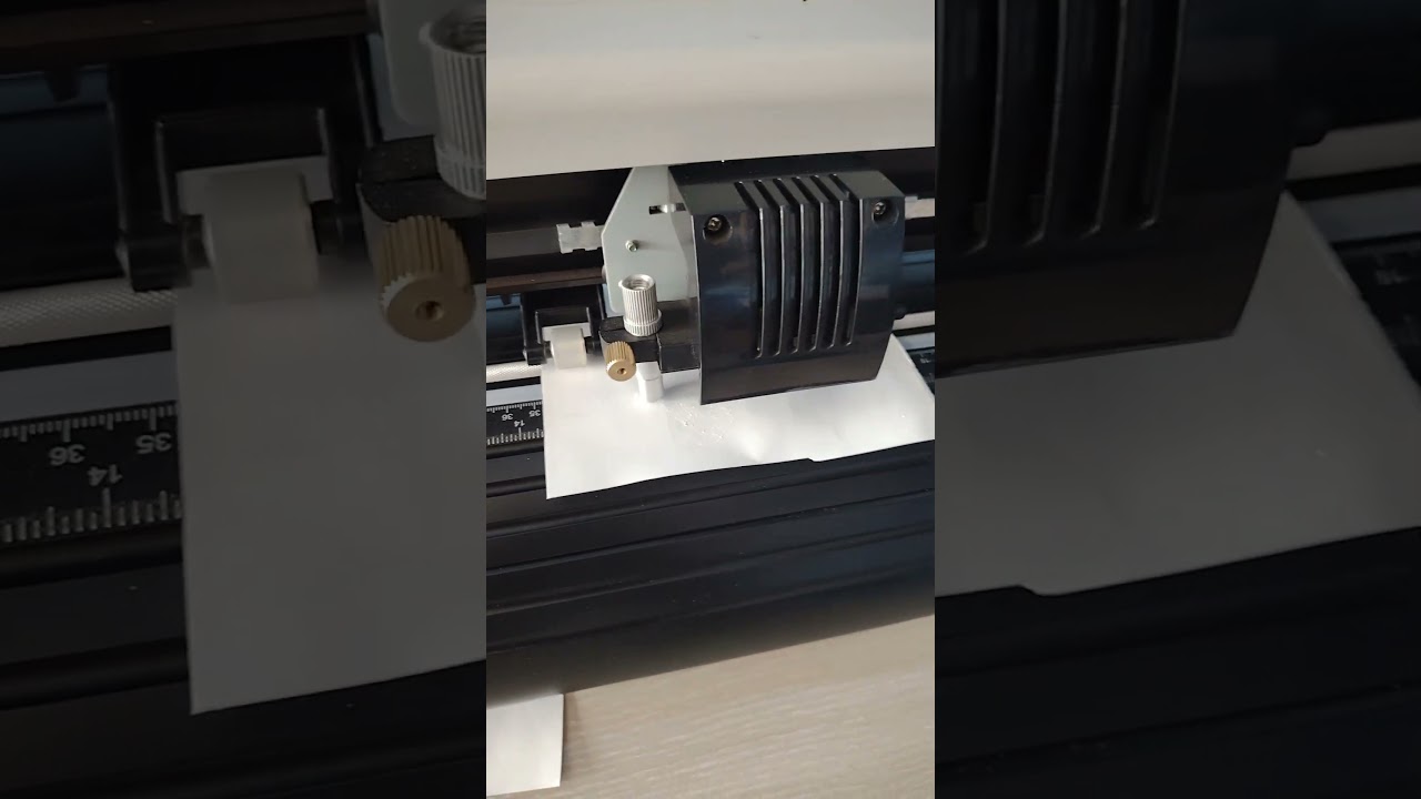 Sticker Cutting Machine
