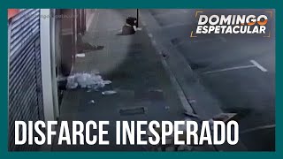Thumbnail for Quadrilha se disfarça de pessoas em situação de rua para roubar quase R$ 1 milhão de banco