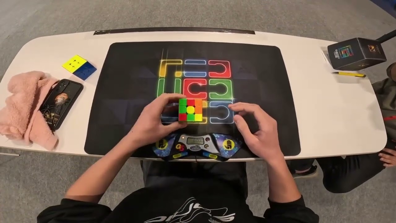 9.59 One-Handed Official average NR fail