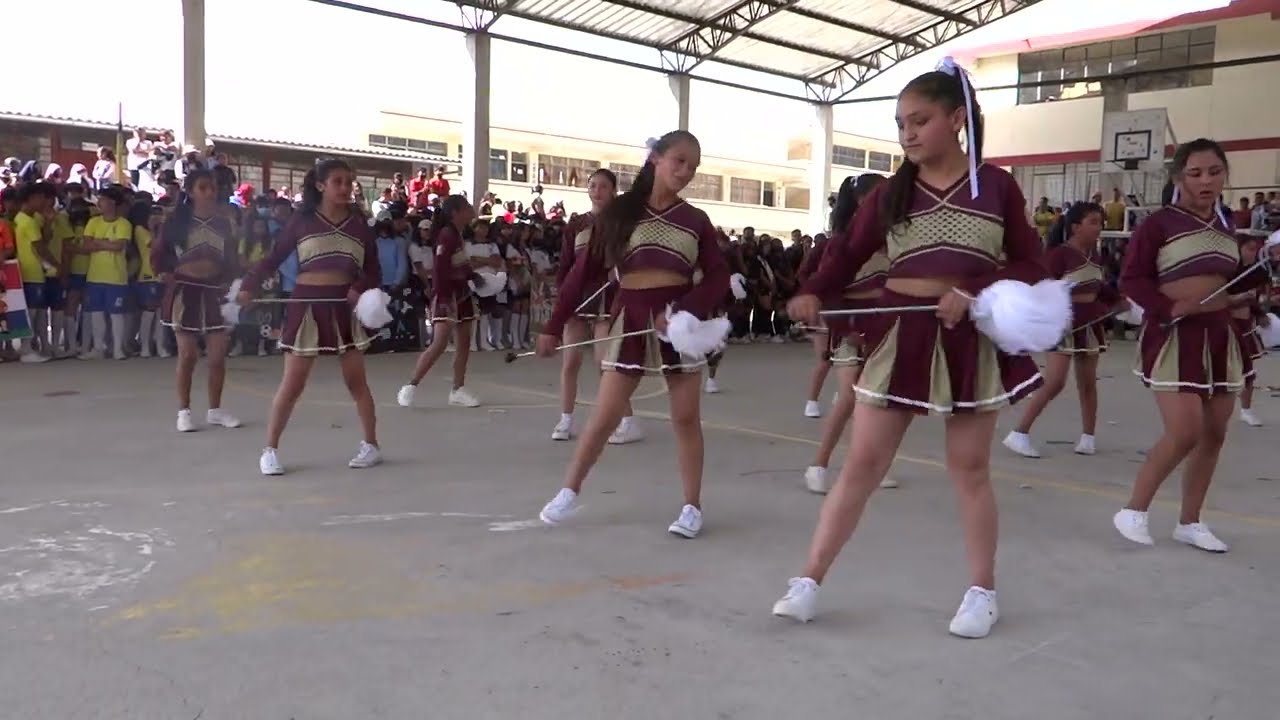 PRESENTACION BASTONERAS DE LA UNIDAD EDUCATIVA JOSE MEJIA DEL VALLE