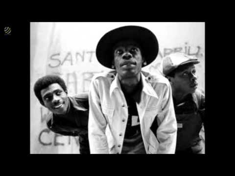 Putar Pretty Little Cottage - The Heptones