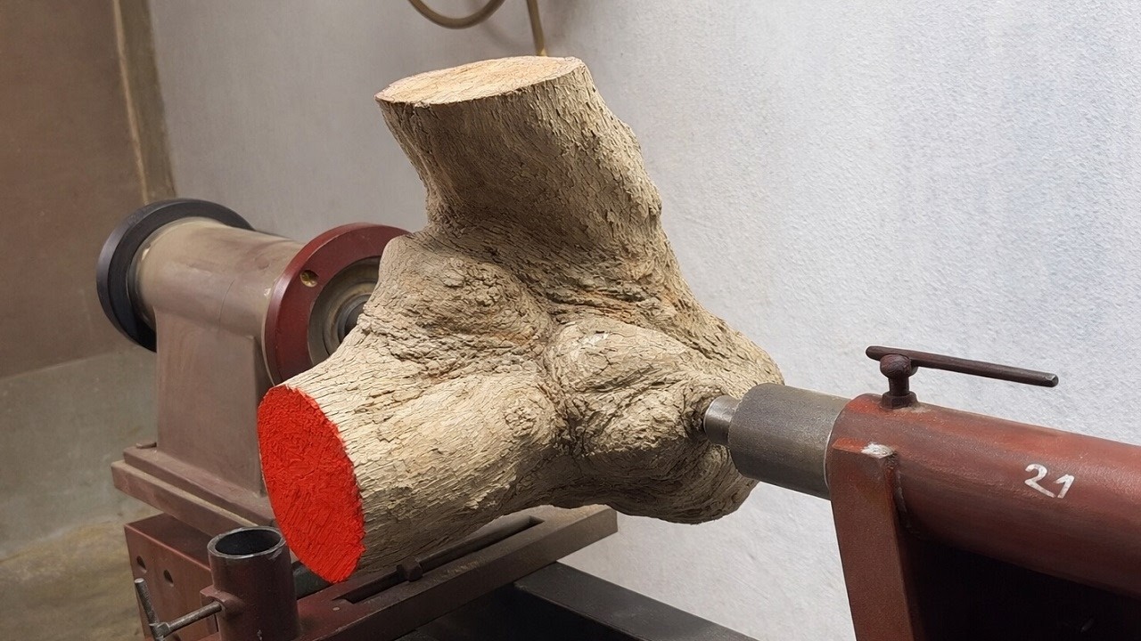 Skill Woodturning | Screenplay on a classic lathe | Enjoy the video!