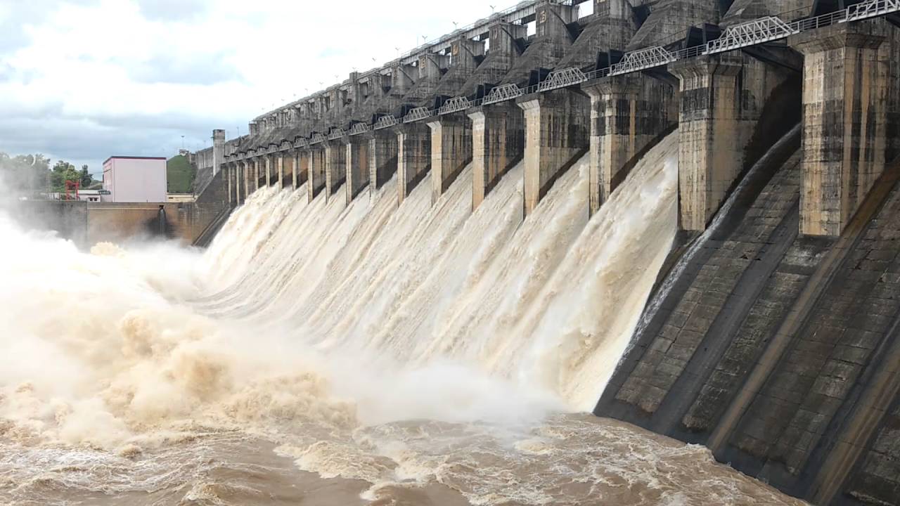 Bargi dam 2016 , 13gates opened