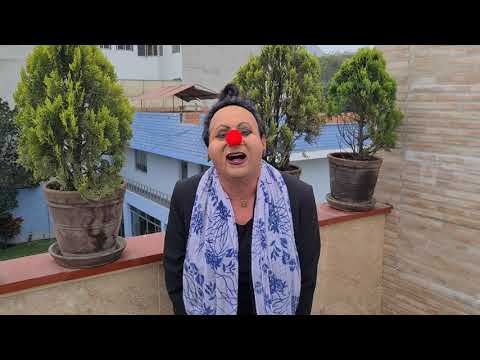 LA DRA AZUL ROJO SOLUCIONA LOS PROBLEMAS DEL MEDIO AMBIENTE.