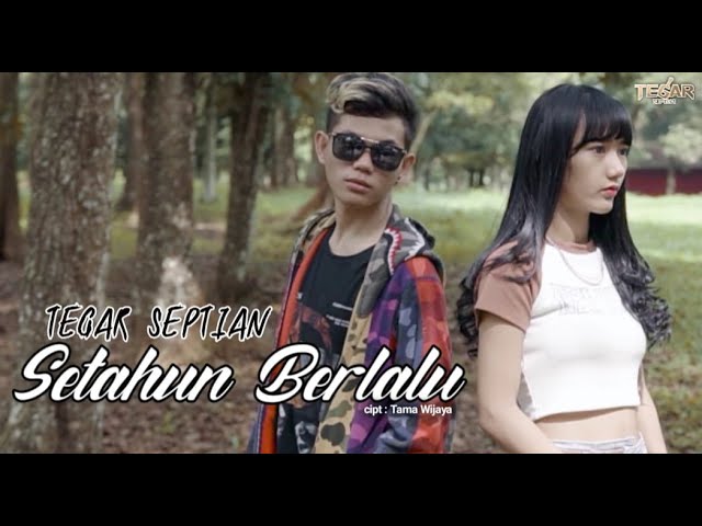 Tegar Septian - Setahun Berlalu (Official Music Video) class=