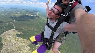 Ryan Bentin (FIRST TIME) Skydiving w/ Gold Coast