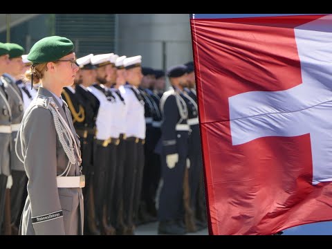 Militärische Ehren - Schweiz Bundespräsidentin - Ehrenbataillon